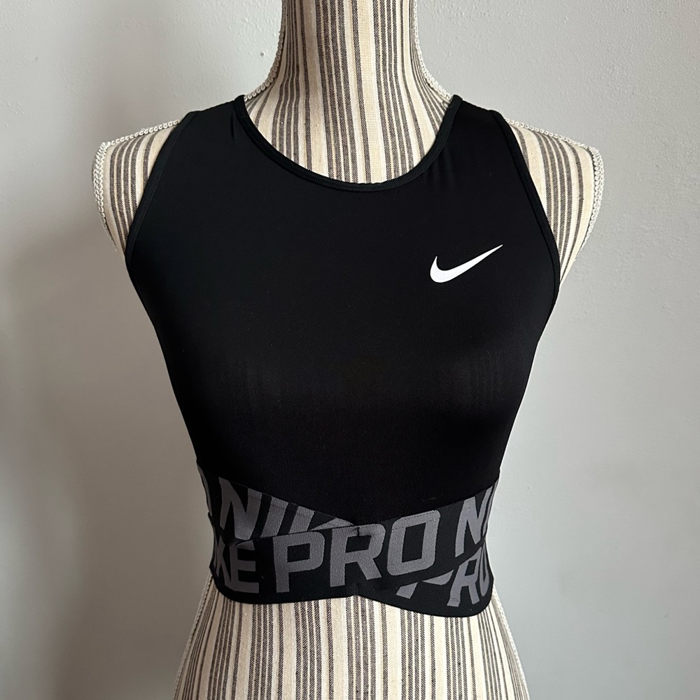 Nike Crop Tank Top (size xs)